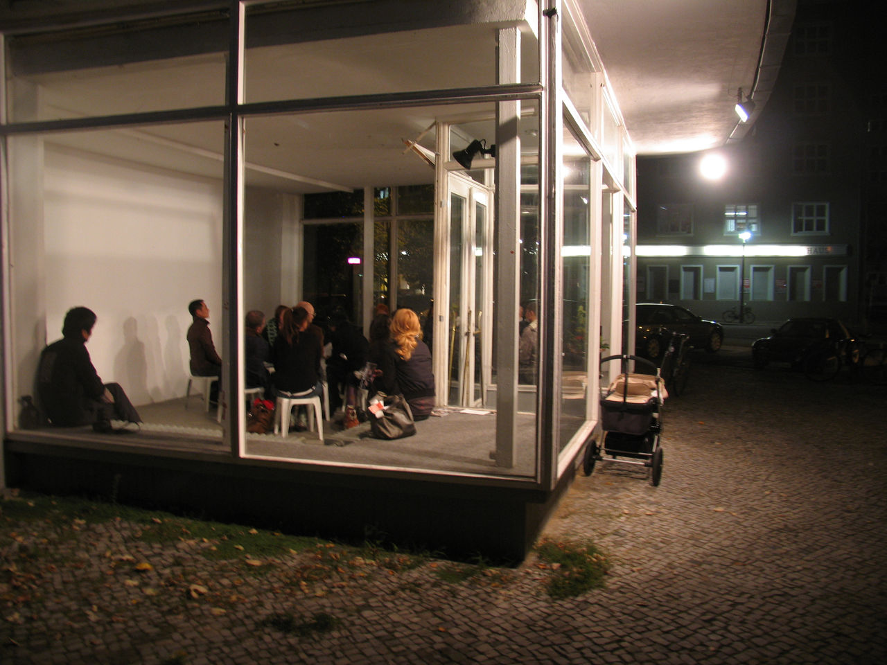 Photographic documentation of RYLLEGA Berlin (Talk: Hanoi's art scene and Ryllega Hanoi, 16 September 2008)